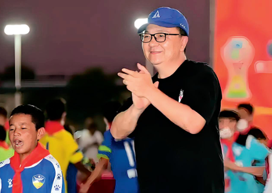 董路这次属实急眼了，当场拍桌放硬话：一年之内，无论你是何人、用什么方法，只要能再送一名中国球员进西班