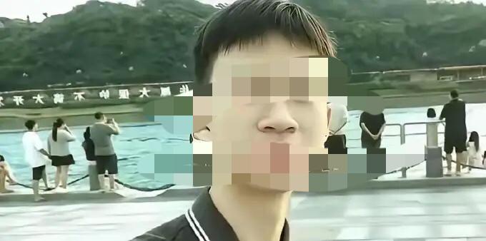 真的破防了！世上最残忍的遗憾莫过于此：大学录取通知书如期而至，辛苦苦熬的少年，却