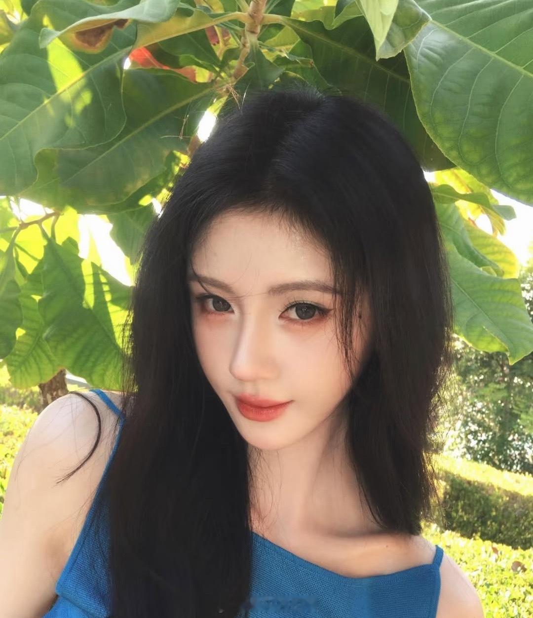 田嘉瑞说鞠婧祎是捧哏担当田嘉瑞说鞠婧祎很爱笑，希望小🍊一直这么开心的笑下去！田