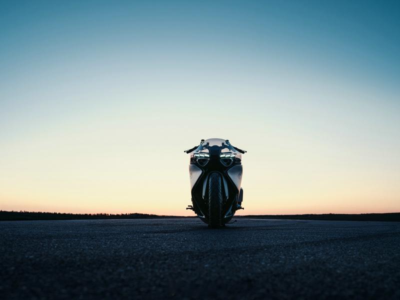 真帅！！🏍️2026年埃斯特庄园古董车展上，BMWVisionK18