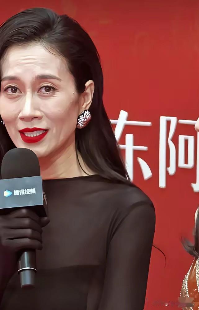 话说减肥好比整容适当的减肥确实会好看，可是过度减肥会比胖着更难看，4