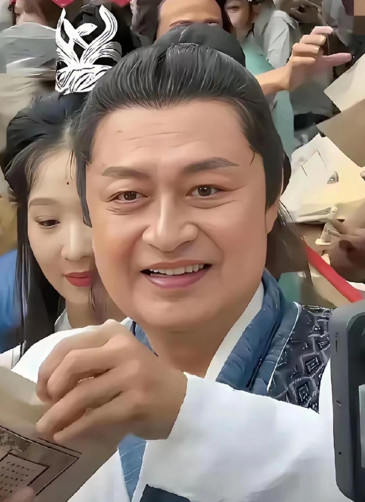 不查不知道，一查吓一跳，马景涛竟然是个妥妥的“扶弟魔”，他如今落魄至此，和他