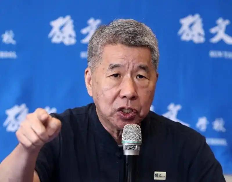 张亚中说，如果他不幸没有选上国民党主席，其他的参选人他们也不会有多大的意