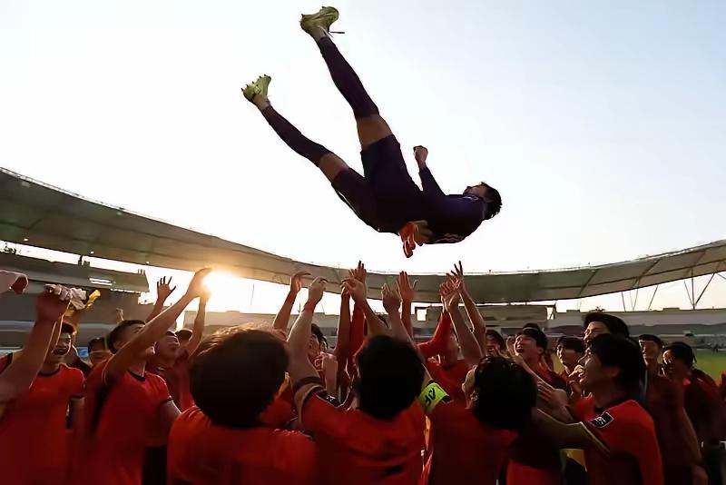 U23历史性的杀进亚洲杯四强，正如本人赛前预测，东亚三强会师，亚洲杯变成了东亚杯