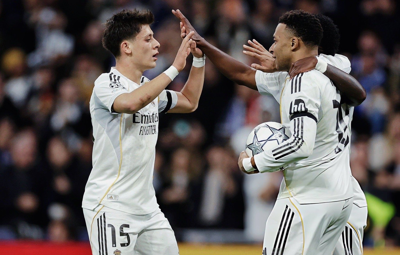 姆巴佩静候赢球姆姆一个社媒📲👦🏽盲猜关键词：伯纳乌欧冠之夜/爱你美菱格