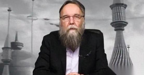 普京身边顶级智囊放出重磅预测！接下来要爆发冲突的地区，既不是台海，也不是南海。这