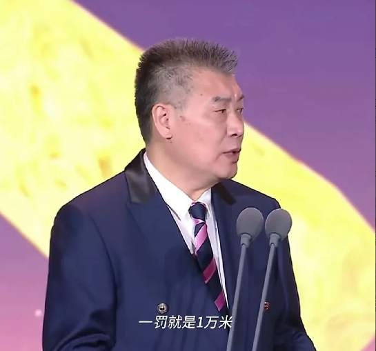 莎莎一觉醒来天都塌了！莎莎：李爷爷，我不要面子的吗？什么都往外说！[捂脸哭]现