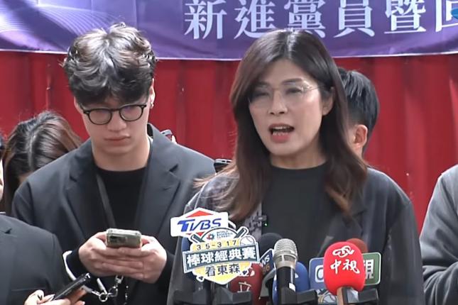 郑丽文喊话赖清德装睡的人叫不醒　两岸和平关键在“九二共识”国民党主席郑丽文今