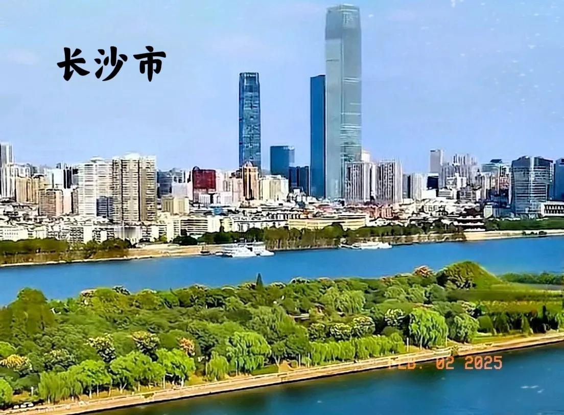 谈长沙高楼形象气派，长沙的城市质量确实有点差，国金中心那一块可以这样形容，要高的