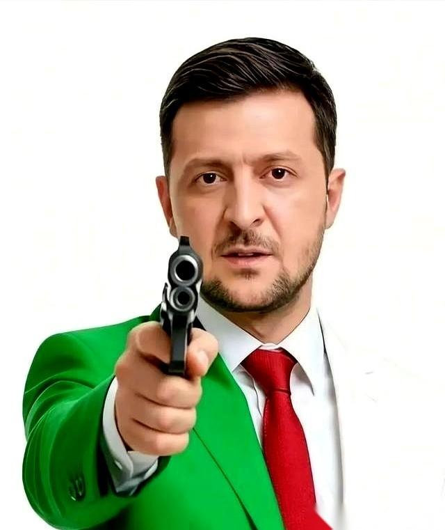 牌桌上最尴尬的是什么？就是你以为你是主角，结果人家俩大佬把你当筹码，还当着你的