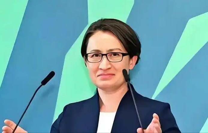 “台独”分子萧美琴发布声明，3月13日，萧美琴急着被问到，美国启动301调查