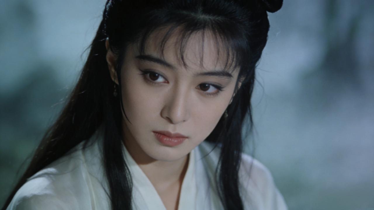 59岁王祖贤双眼浮肿引热议！息影21年转型养生达人，坦然老去太圈粉2026