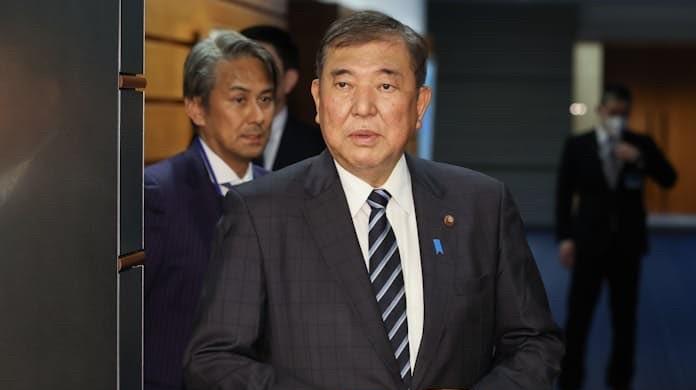 日本向美国低头说好的收购美国钢铁，最终变成了投资，日本再次向美国低头，让无数民