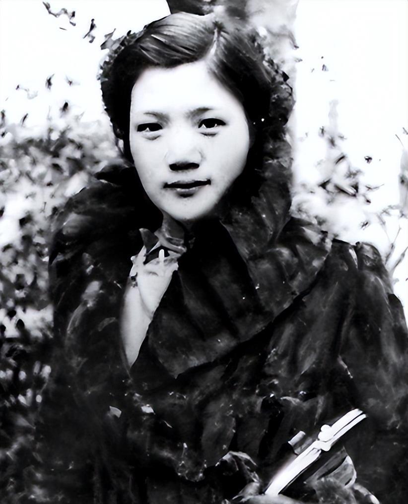 上世纪60年代末，一名女知青逃到苏联，并在苏联成为了一名特工，然而6年之后她身患