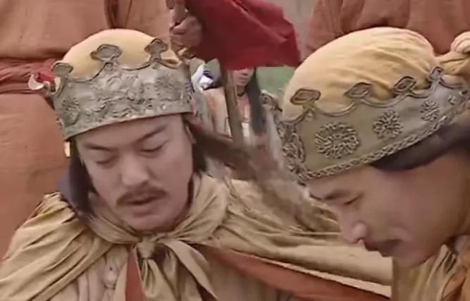 伟俊降清后，对待陈玉成和李秀成两人的不同态度！韦俊，这位曾经太平天国的猛将，