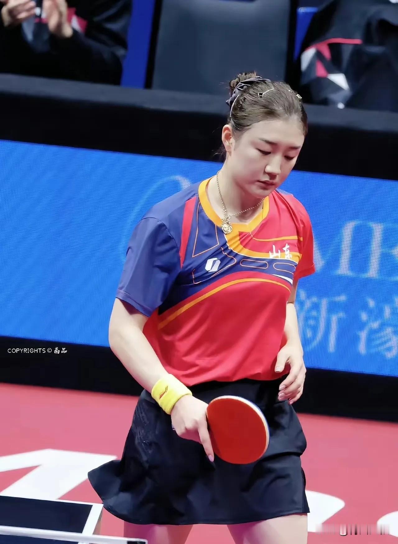 看衰陈梦的被打脸了！前段时间，有球迷看到陈梦参加全运会，还说:整天参加综艺