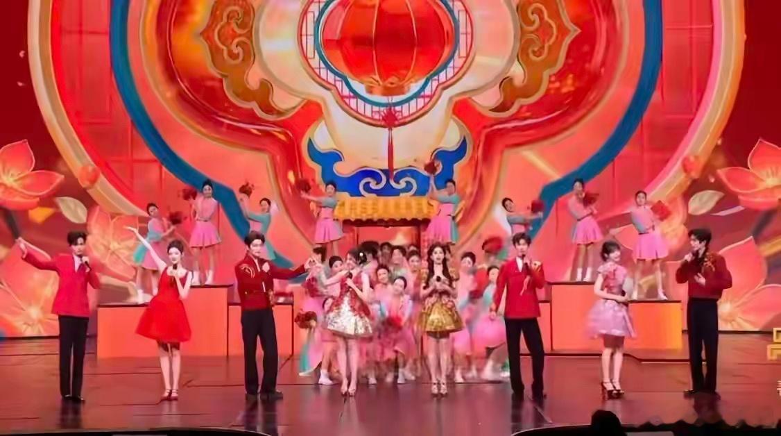 都穿亮片裙不告诉王玉雯系列