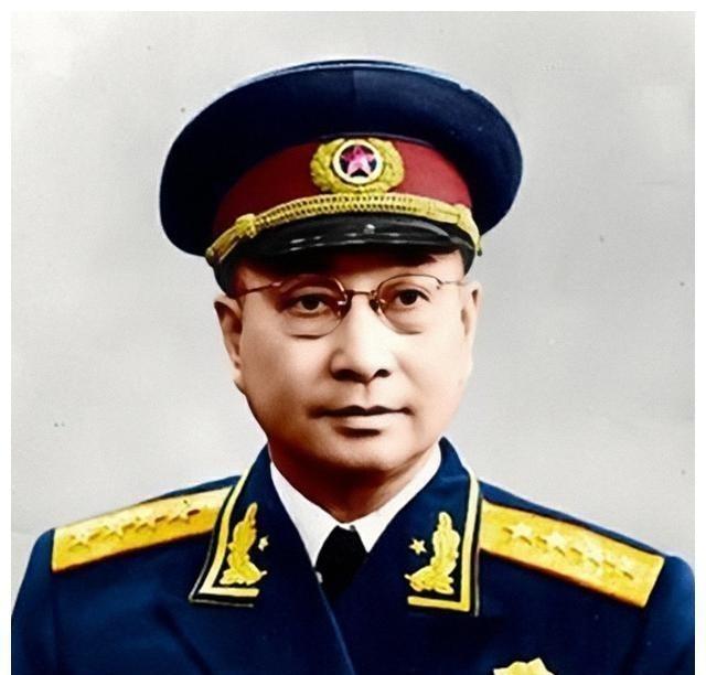 1952年，炮弹专家沈毅被判处死刑，为了捞人陈赓先斩后奏，来到中南海找毛主席，和