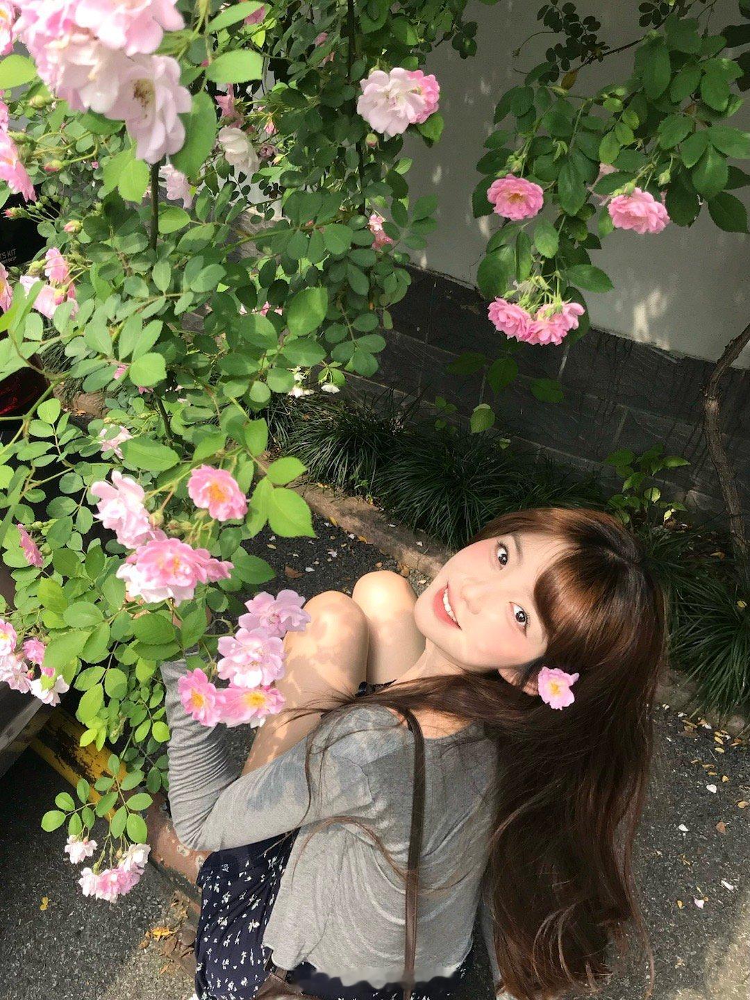 先发两张俯拍康康新鲜出炉下午拍现在发