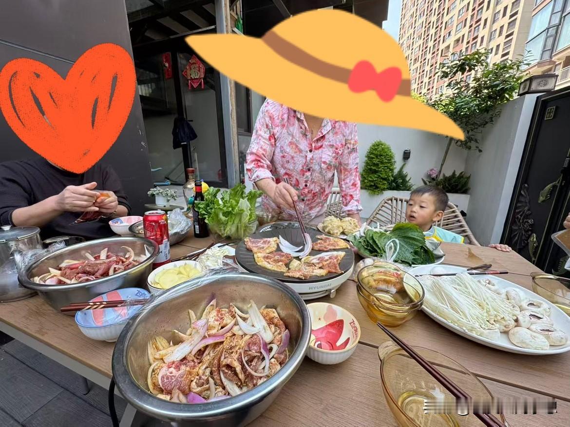 这该怎么是好？小宝无论怎么劝说都不和奶奶睡。昨天晚上小宝奶奶进我们房间，小宝