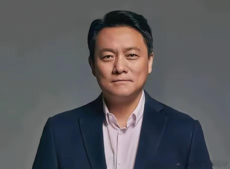 主持人好奇地问郭靖宇:“你的电视剧为什么拍一部爆一部？”郭靖宇说:“因为我拍戏有