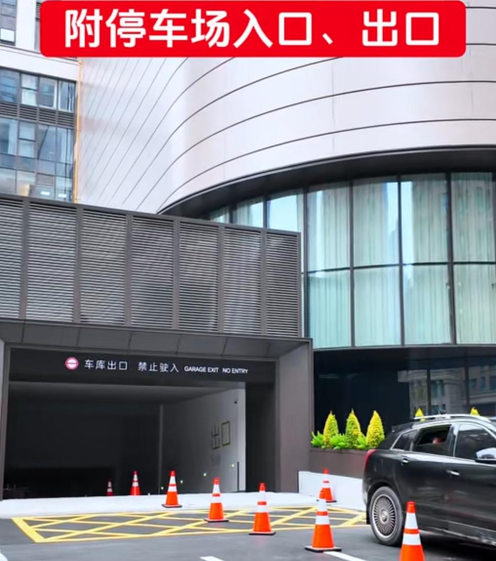 看到有人吐槽“胖东来”超市的停车收费标准，不明白出发点是什么。2小时内免费，