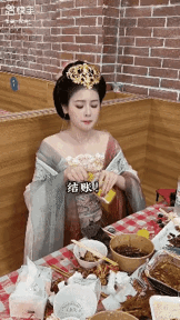 美女你这样做真的合适吗[捂脸哭][捂脸哭][捂脸哭][捂脸哭]