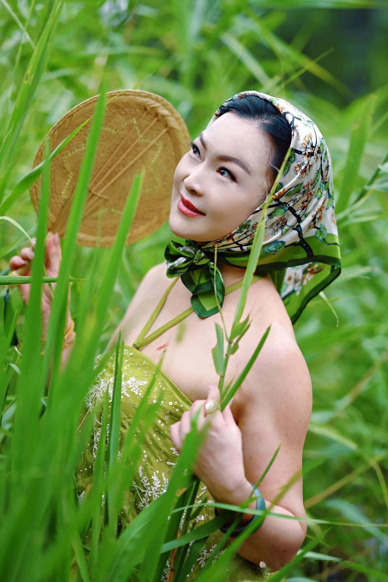 这样的晚年感觉咋样？1、夫妻还是原配！2、夫妻二人有5000元以上的退休金