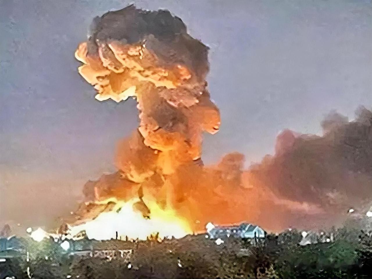 💥炸裂！俄军下死手⚔️基辅军工与决策中心遭系统性打击🔥俄乌冲突彻底升级