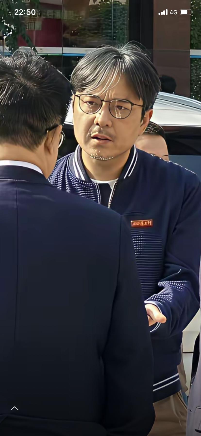 你敢相信这是曾经湖南卫视的台柱子吗？没错，他就是汪涵现在已经基本上不主持节目