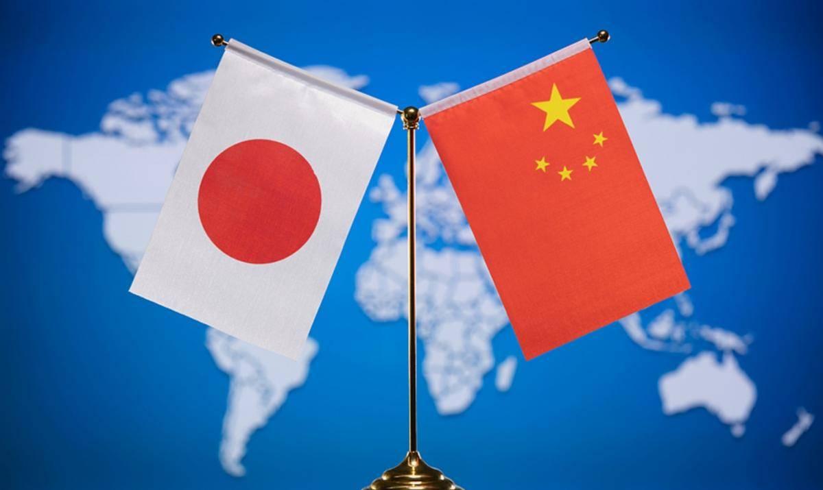 等不及了！急于修复对华关系，对高市早苗公开施压了！8月7日，根据日本共同社报道，