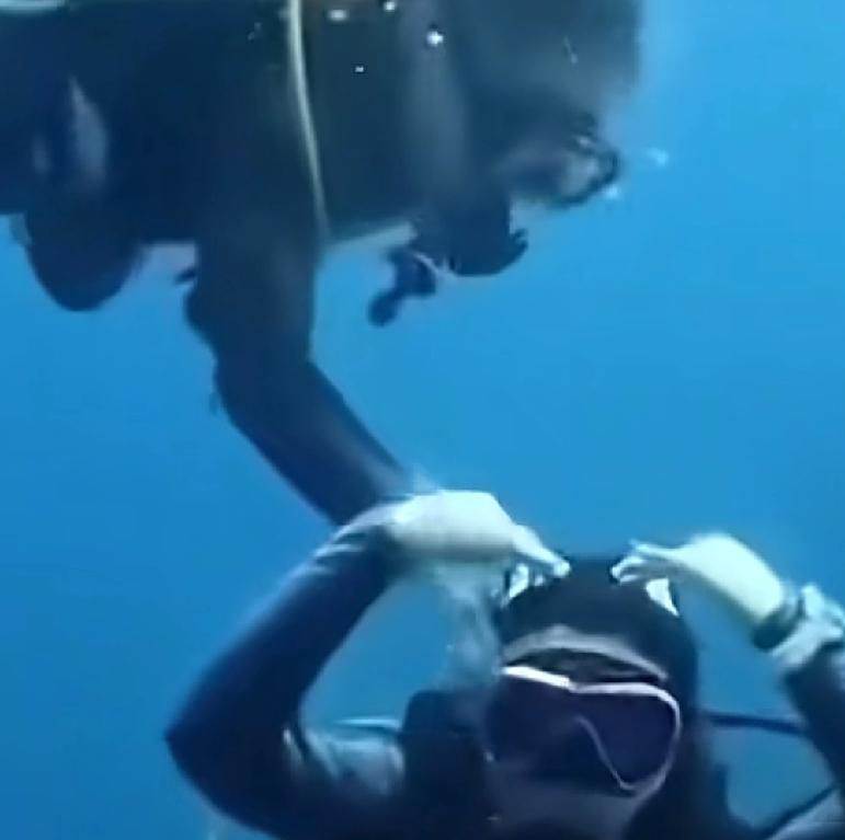 事情就算不是发生在三亚，也应该警醒所有的潜水爱好者在潜水过程中，一位职业潜水员