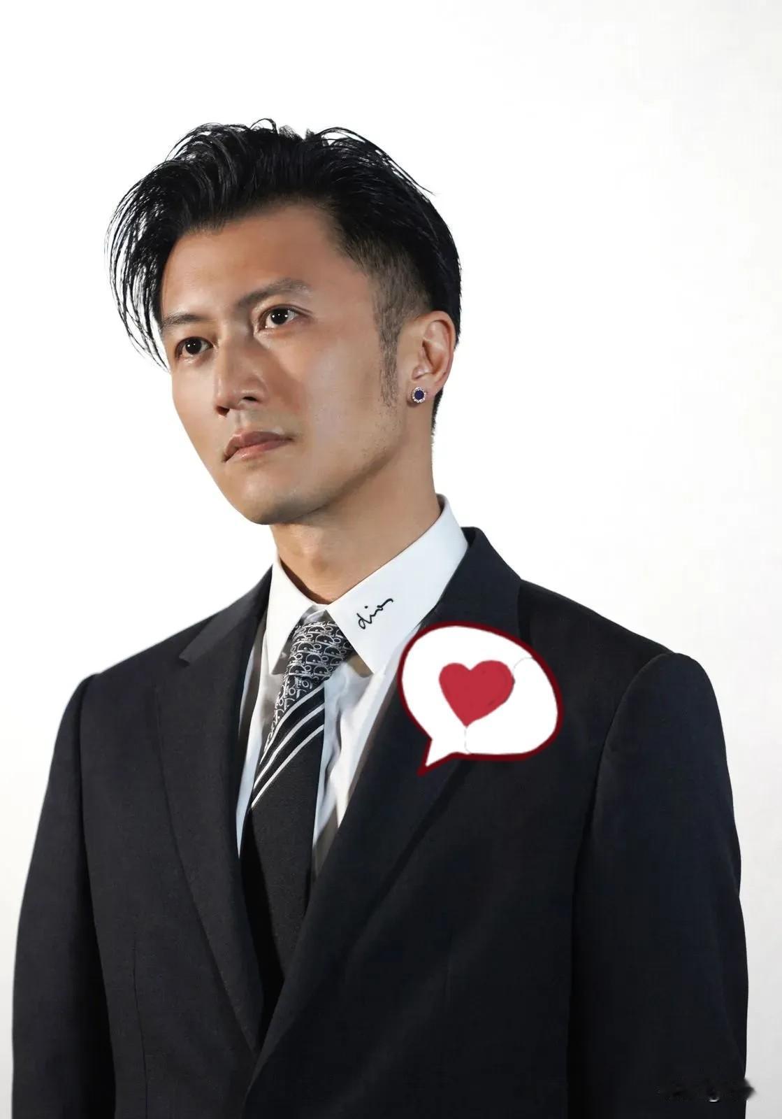 谢霆锋藏了十几年的遗憾被戳穿！妹妹一句家常话，瞬间让他破防泪崩人再光鲜耀眼