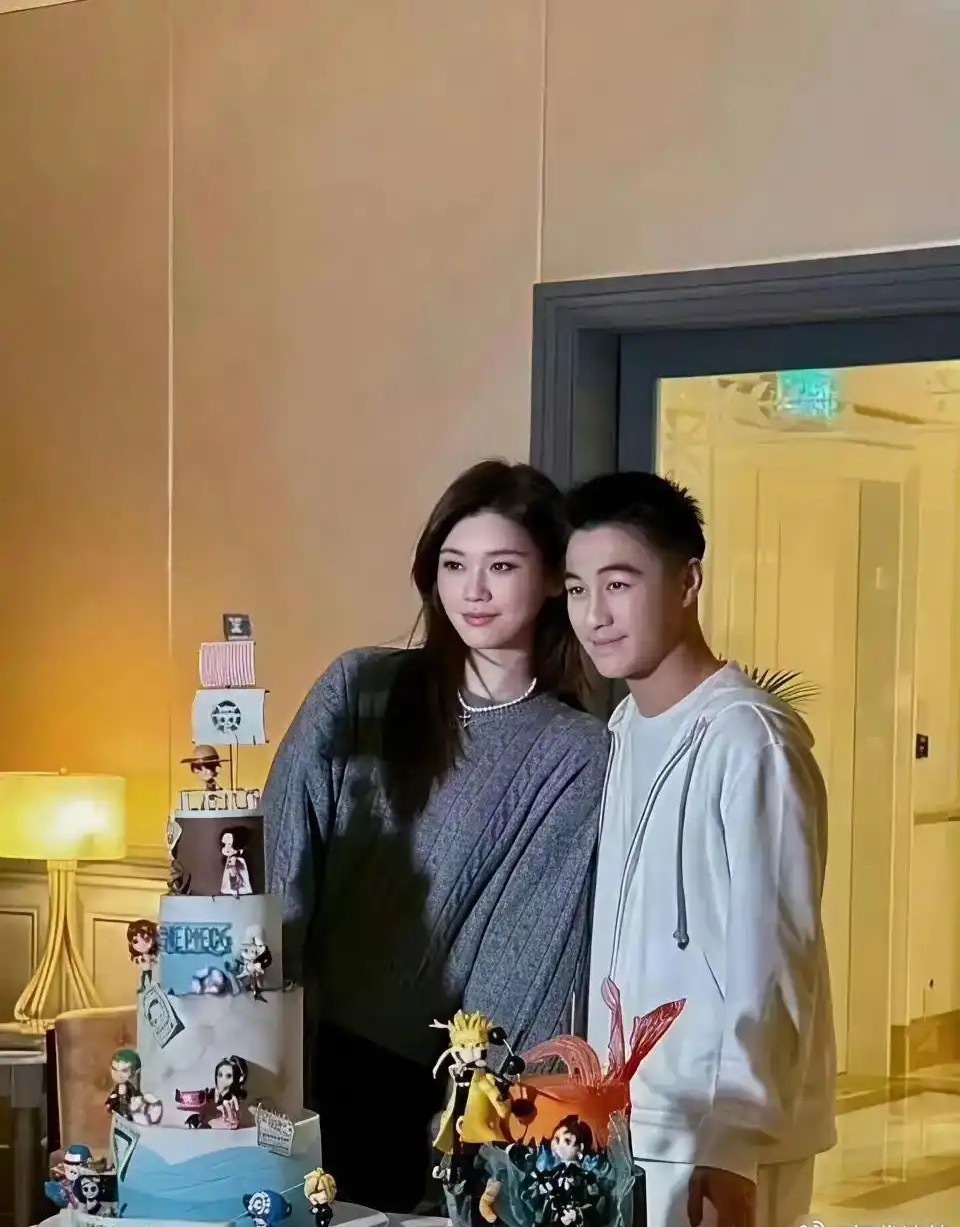 看了这两张照片突然理解了豪门的眼光