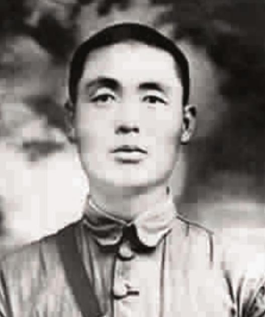 董振堂是被低估的我军将领，1931年底董振堂、赵博生领导的宁都起义，一下使中央红