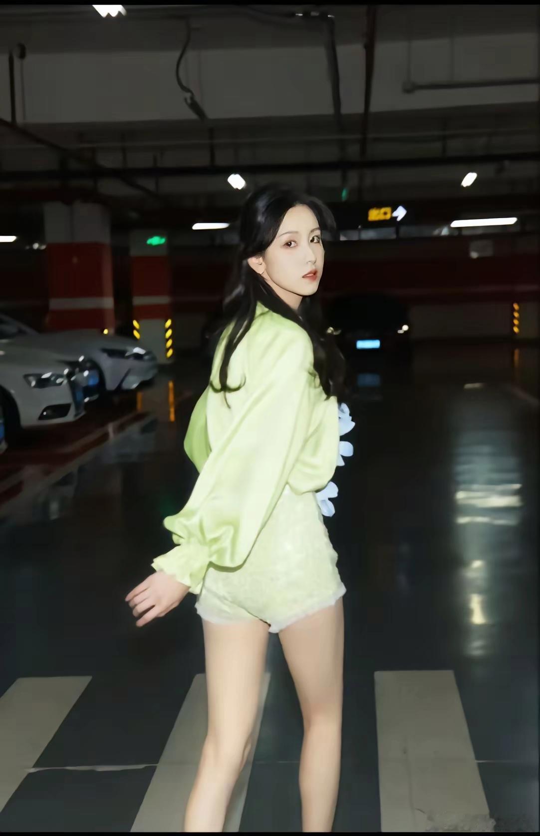 要我说陈都灵是娱乐圈颜值最高，学历最高的女明星，没人会反驳吧？想当年她可是以62