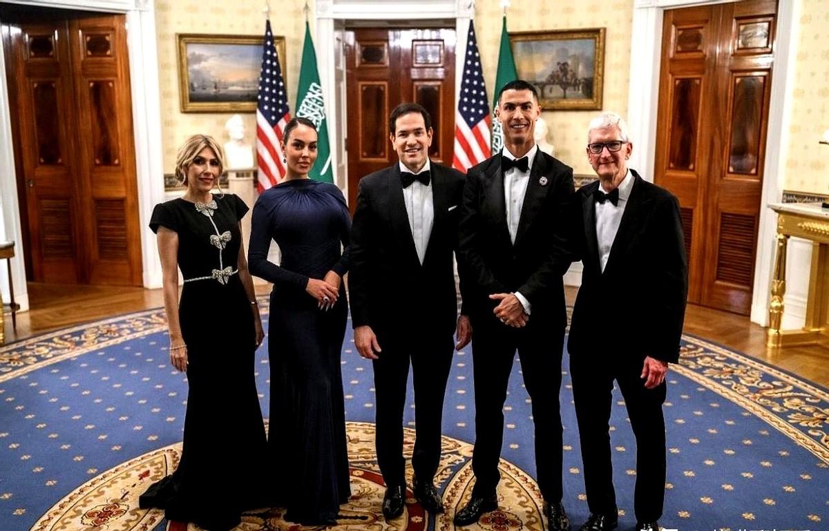 C罗在白宫与美国务卿鲁比奥及妻子珍妮特、蒂姆·库克合影。不过得纠正几个错：鲁比奥