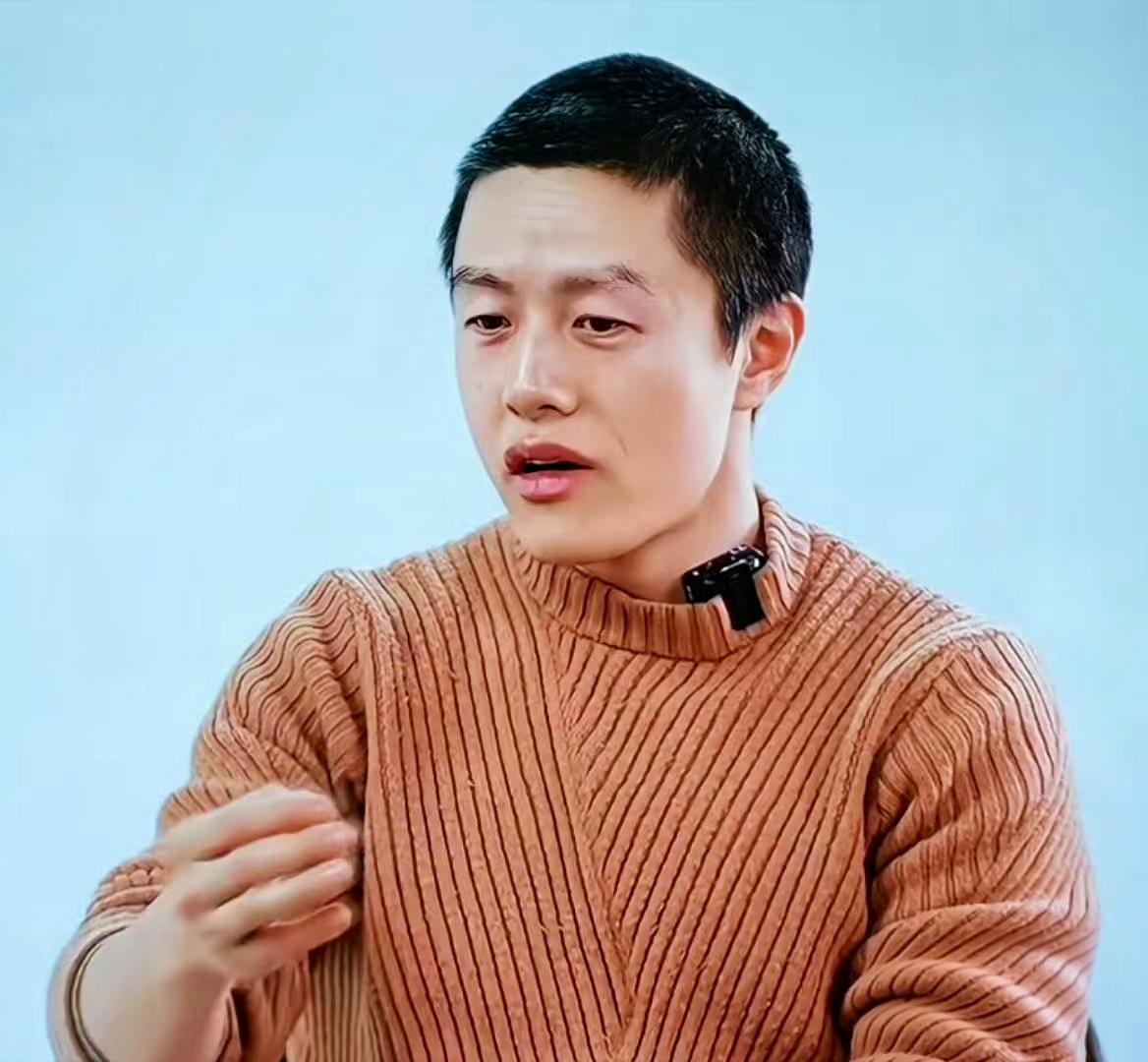 又又又被张艺谋说对了！“不合群”的饺子，才是娱乐圈的“聪明人！”饺子不拿