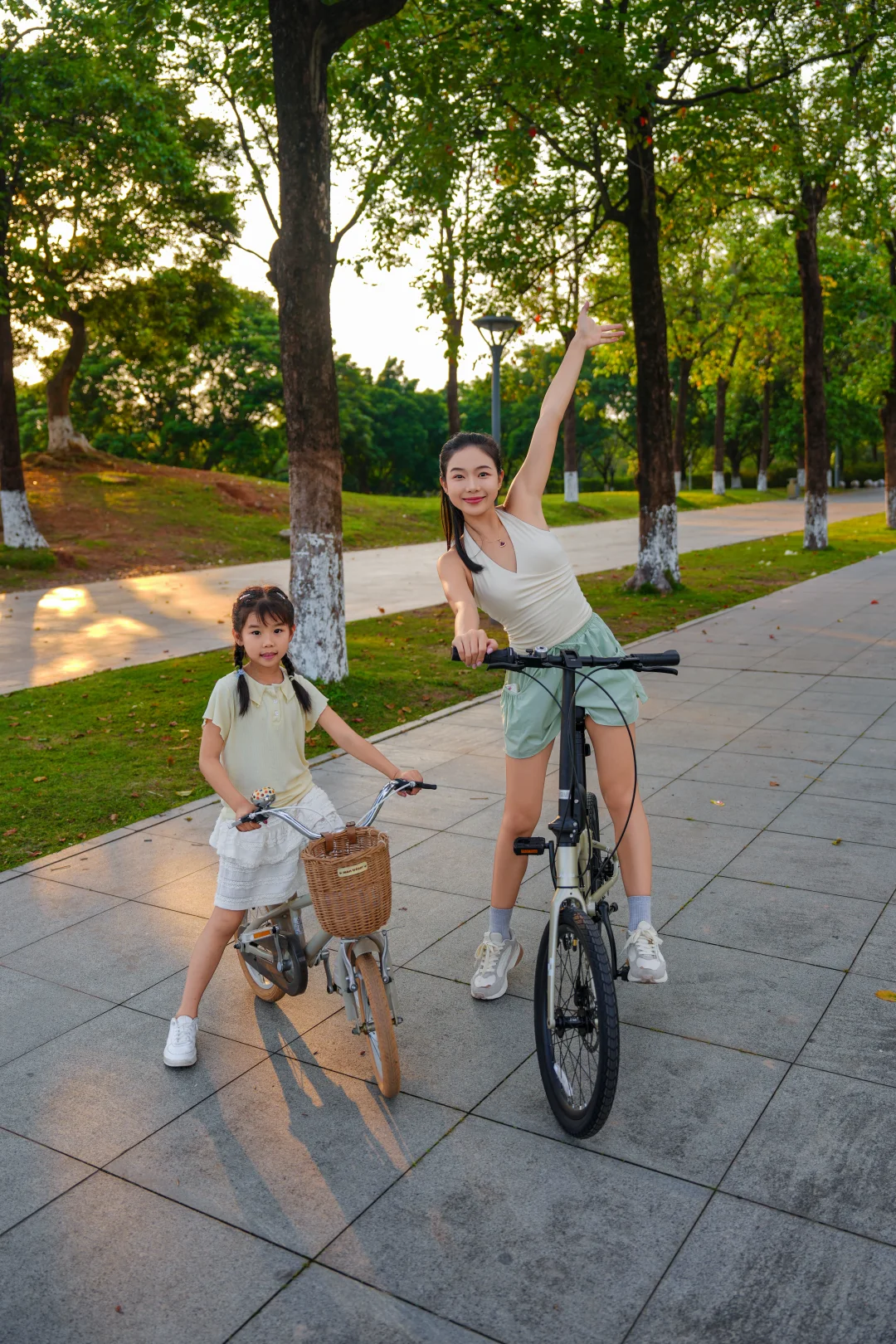 终于入了折叠车，带娃出门更自由了