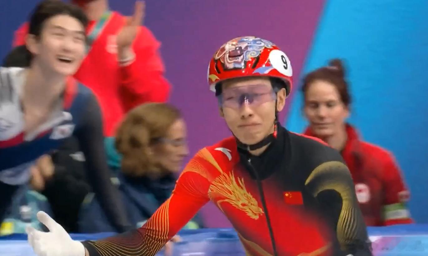 主动进攻挑翻最大热门战术执行百分百完美中国短道新扛鼎代表孙龙就一块银牌哪里够