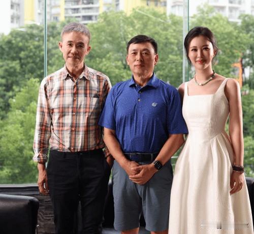 王石其实是战胜心魔才有勇气跟段永平坐在一起的，因为万科跟段总带出的团队比起来，如