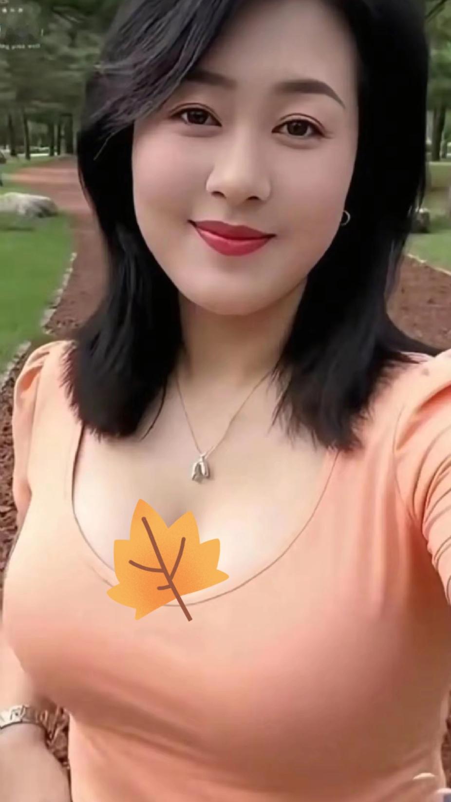 今天天气不错，出来散个步。