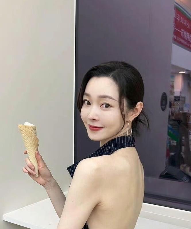 想过宋轶和白敬亭分手了也想过他俩结婚了但是没想到他俩还在秘密的谈着，就是不公