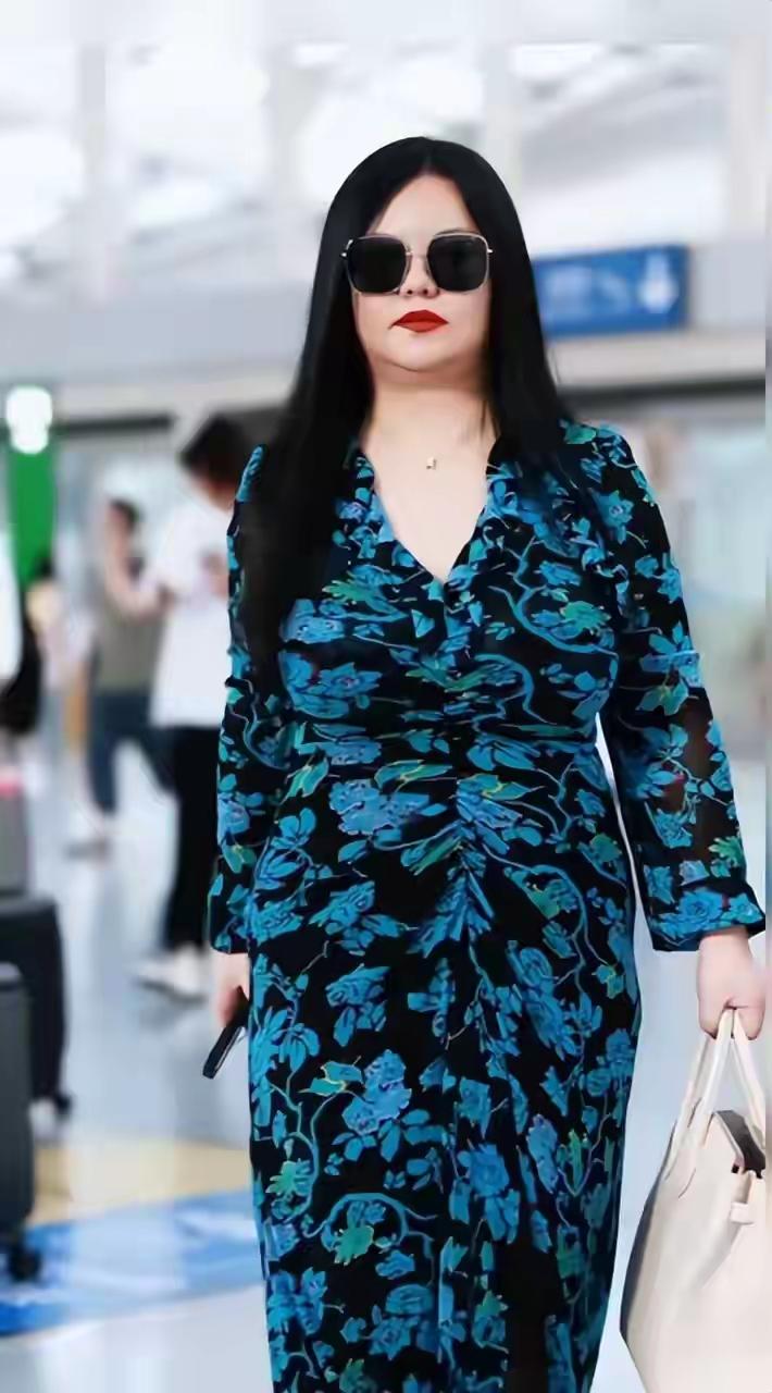 李湘账号怎么被封了？具体原因不知道，可我看过她几个视频，都是在吃，吃完