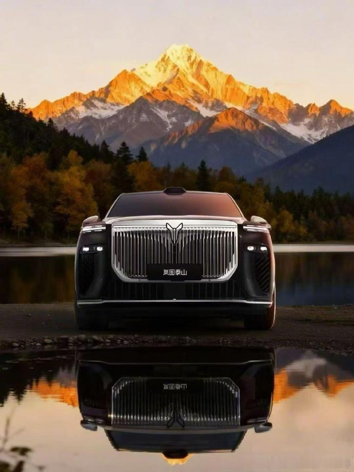 车长5.23米，轴距3120mm，凭双向16°后轮转向实现5.4米转