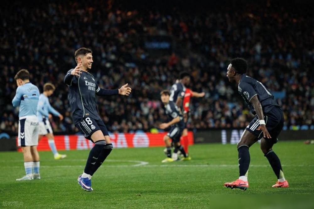 拿着61%的控球率，皇马居然被利物浦按在地上摩擦，全场惨遭17脚狂轰！别看