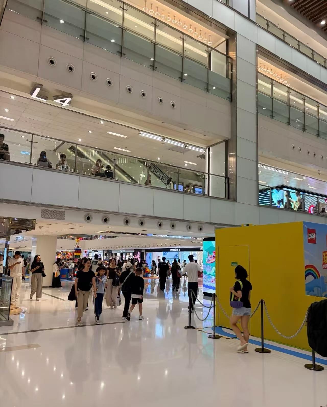 🇭🇰i人逛香港商场真的会窒息谁懂i人逛香港大商场的痛😭一进门乌泱泱全是