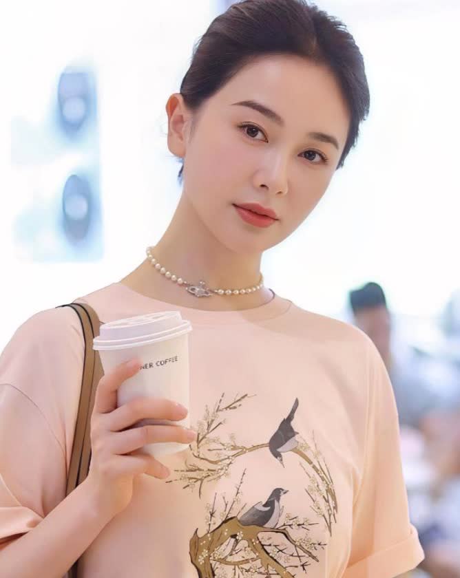左小青已经很难再结婚了，原因很简单，不是因为她年纪大，也不是因为她还爱高