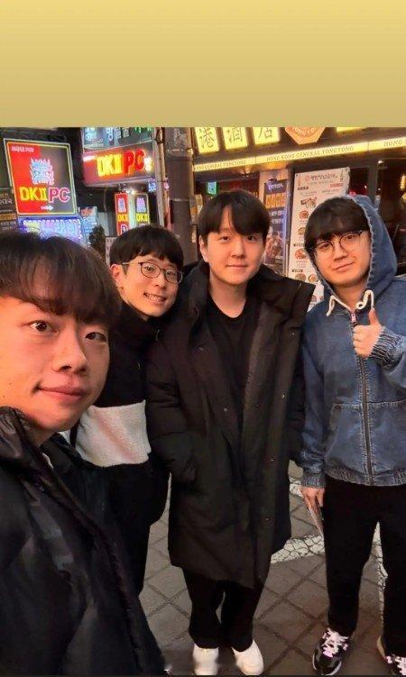 再聚首，Pawn分享与looper、DanDy、Mata合照昨日前职业选手Paw