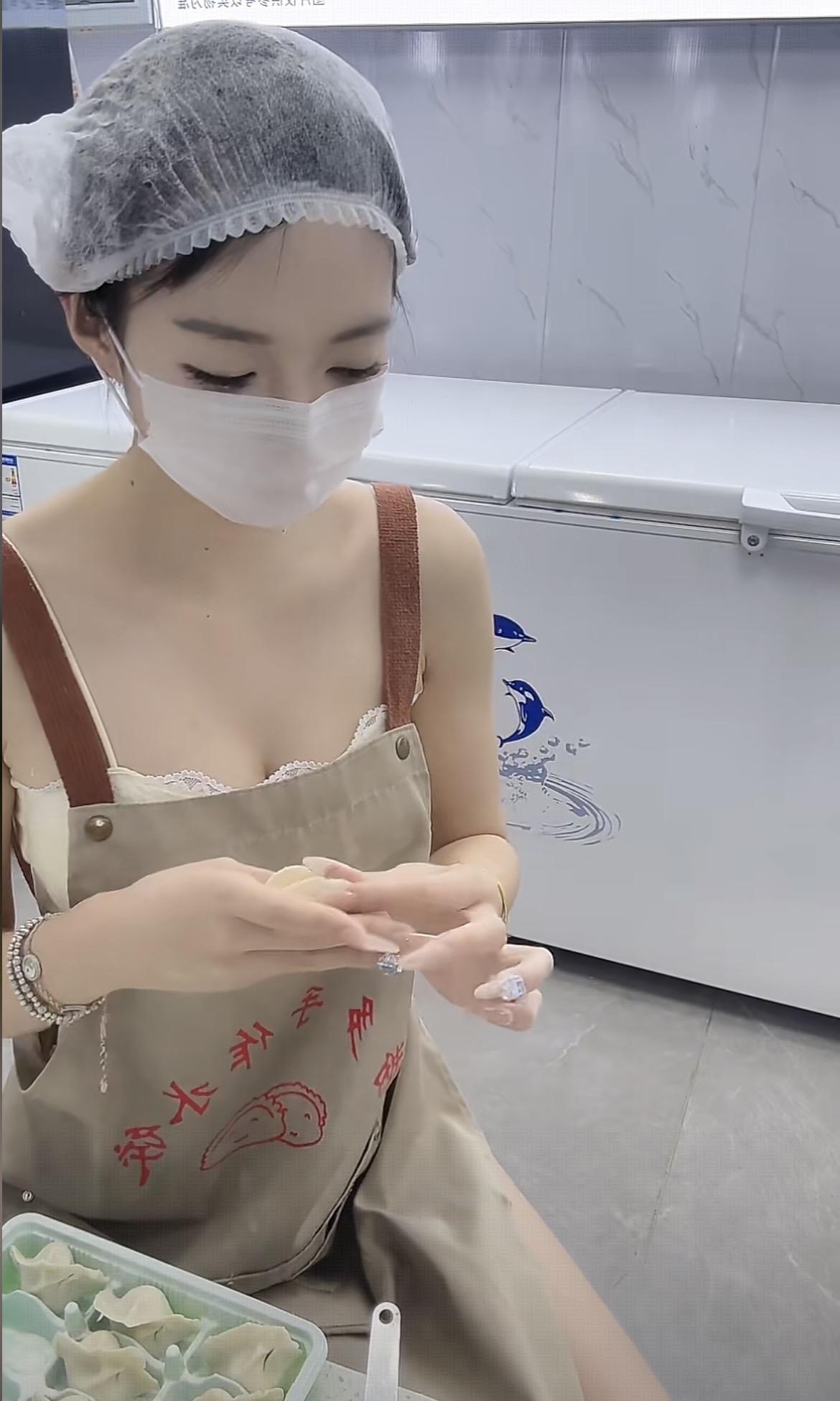 好吃还是饺子